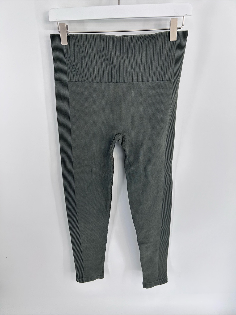 Spanx seamless ribbed knit activewear leggings‎ olive green - XL